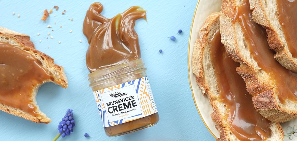 Vejsidebodens brunsvigercreme med smurte brød